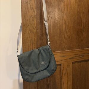 Haiku crossbody